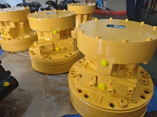 MOTOR POCLAIN na zamówienie w kolorze i typie mocy oleju hydraulicznego