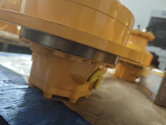 Lekki silnik tłokowy hydrauliczny